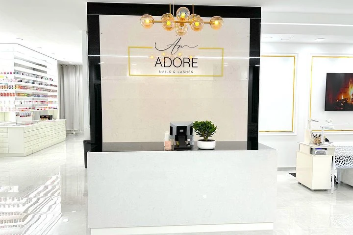 Adore Nails & Lashes – Friedenau, Berlin