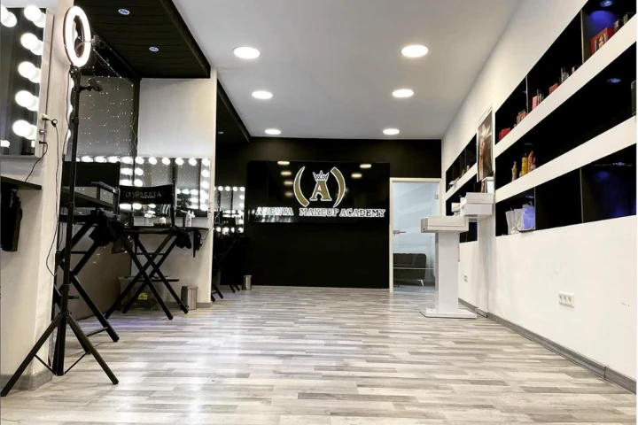 Aneeta Makeup Academy – Porz, Köln