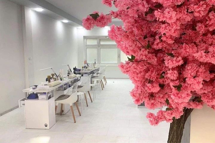 Awesome Nails & Lashes – Cottbus