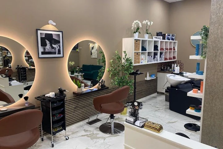 B&F Salon – Foto 1