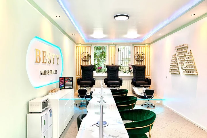 Besty Nails & Beauty – Foto 1