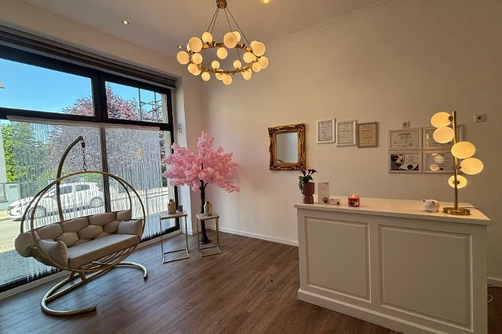 Cosmetics-Academy – Stadtbezirk VIII, Essen