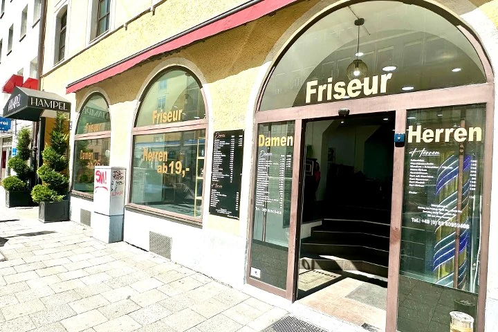 Fourty-Four Salon – Theresienstraße, München