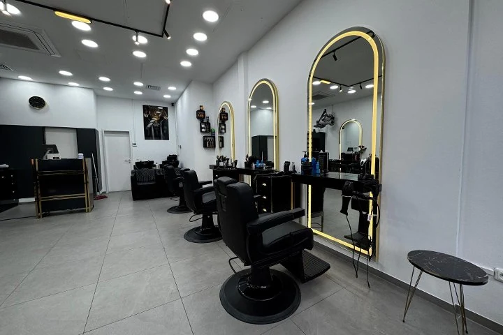 Georgis Friseure – Hohenzollernstraße, München