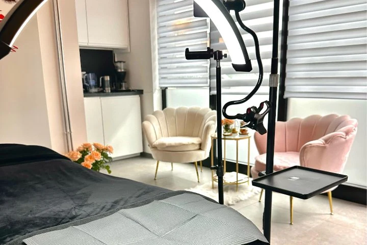 Glow AB Studio – Venloer Straße, Köln