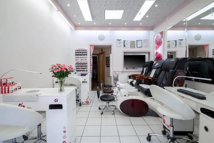 H&T Nails Nagelstudio & Beautysalon – Foto 1