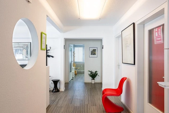 Kanomassage – Breite Straße, Köln