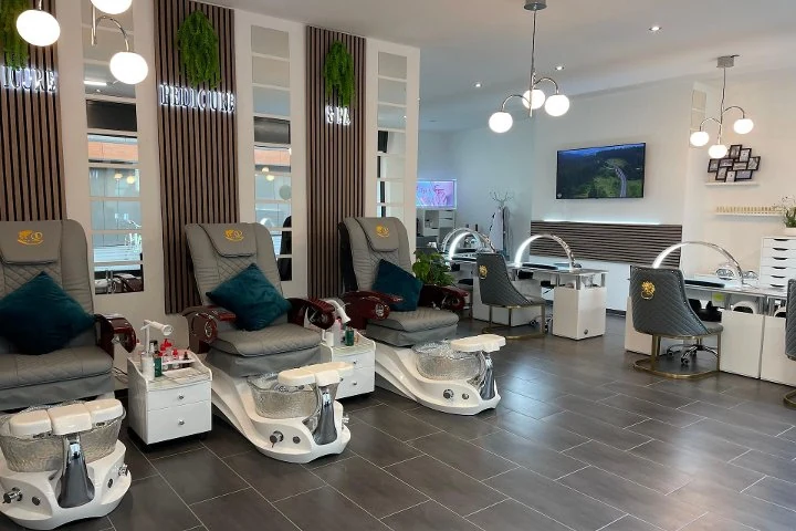 Kosmetikstudio ROYAL Nails & SPA – Altstadt, Rheinland-Pfalz
