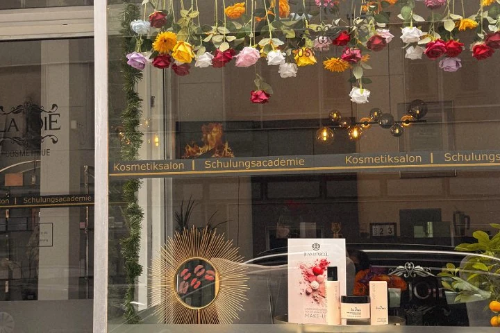 La Joie Cosmétique Stuttgart – Foto 1