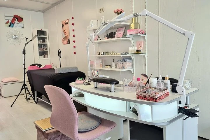 Lash & Nail Room – Eckenheim, Frankfurt am Main