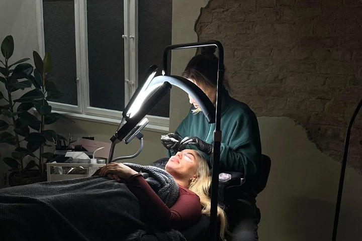 Lashit – Foto 1