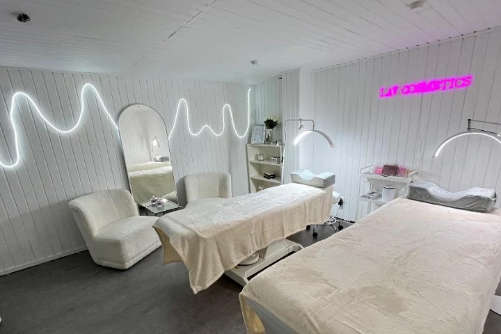 LAV COSMETICS – Uhlenhorst, Hamburg