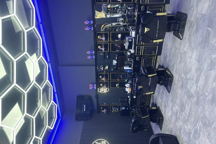 Luxe Friseursalon – Oberschöneweide, Berlin