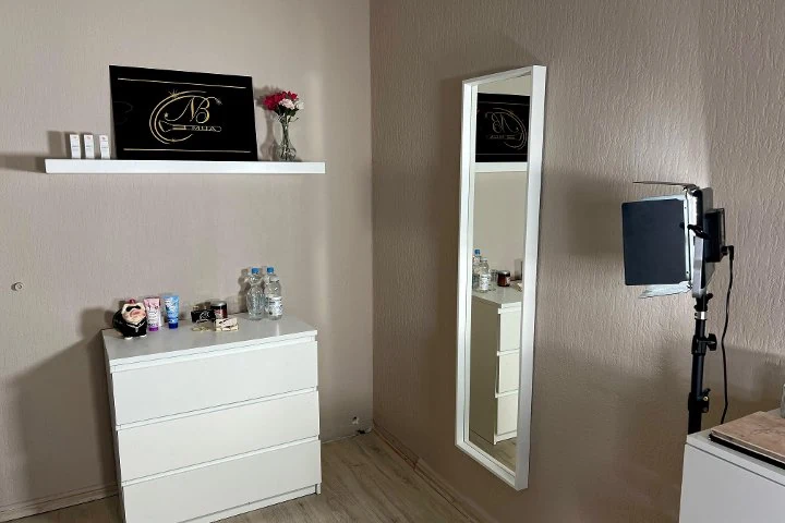 Nellas Vegan Studio – Stellingen, Hamburg