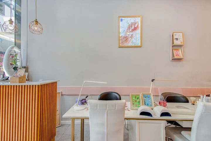 New York Nails im T-Damm Center – Kaiserin-Augusta-Straße, Berlin