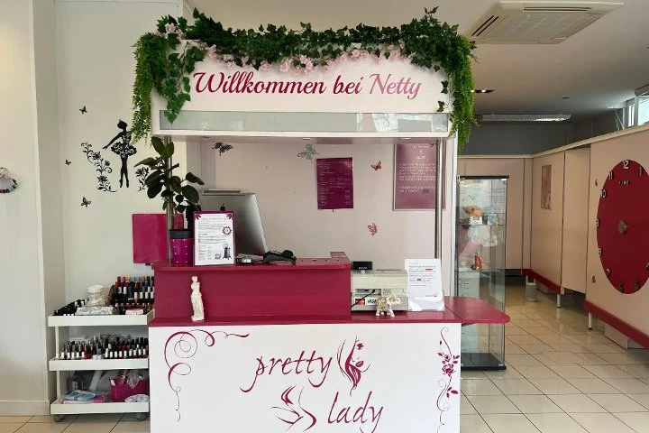 Pretty Lady – Bad Canstatt Wilhelmsplatz, Stuttgart