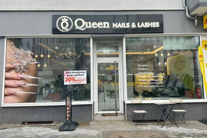 Queen Nails & Lashes Tempelhof – Foto 1