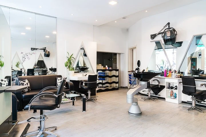 Salon Almira – Neukölln, Berlin