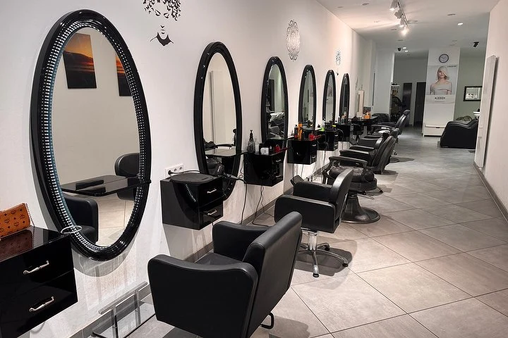 Salon Bendella – Ehrenfeld, Köln