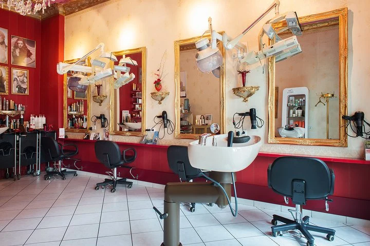 Salon Scherenschnitt – Tegel, Berlin