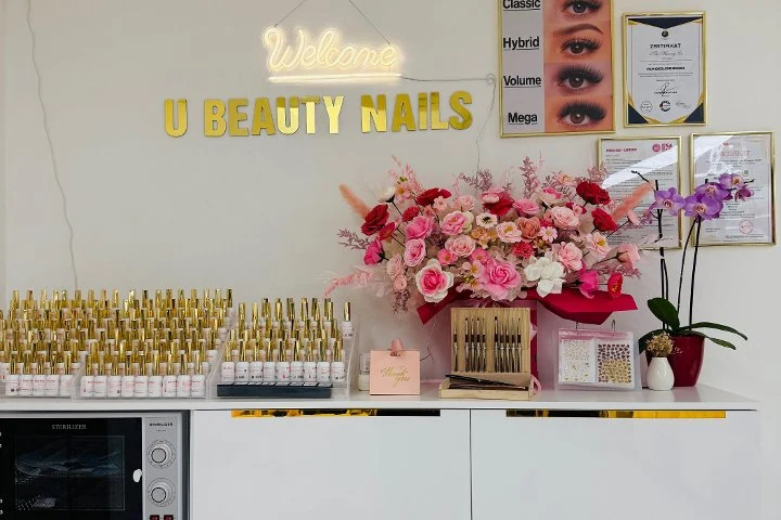 U Beauty Nails gel & lashes – Foto 1