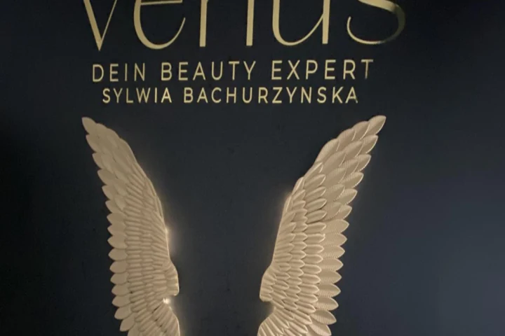 Venus Dein Beauty Expert – Blohms Park, Hamburg