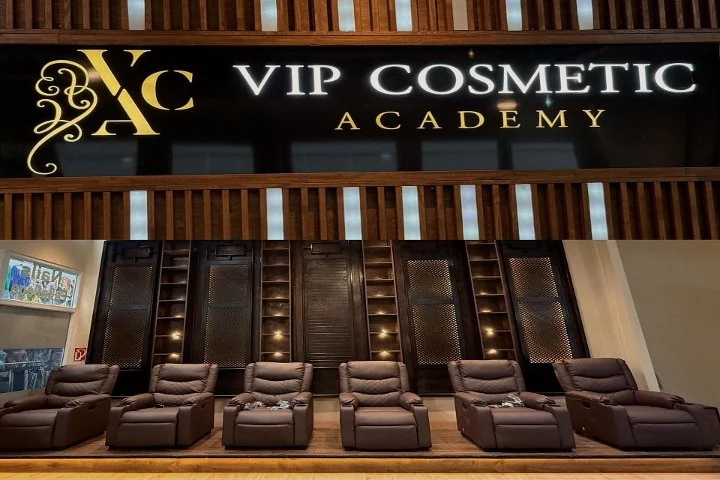 VIP Cosmetic Academy – Foto 1