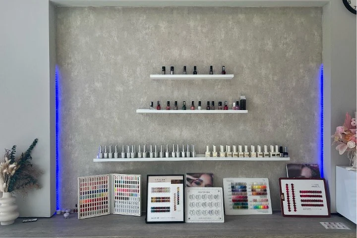 Win Nails & Lashes Alt-Treptow – Foto 1